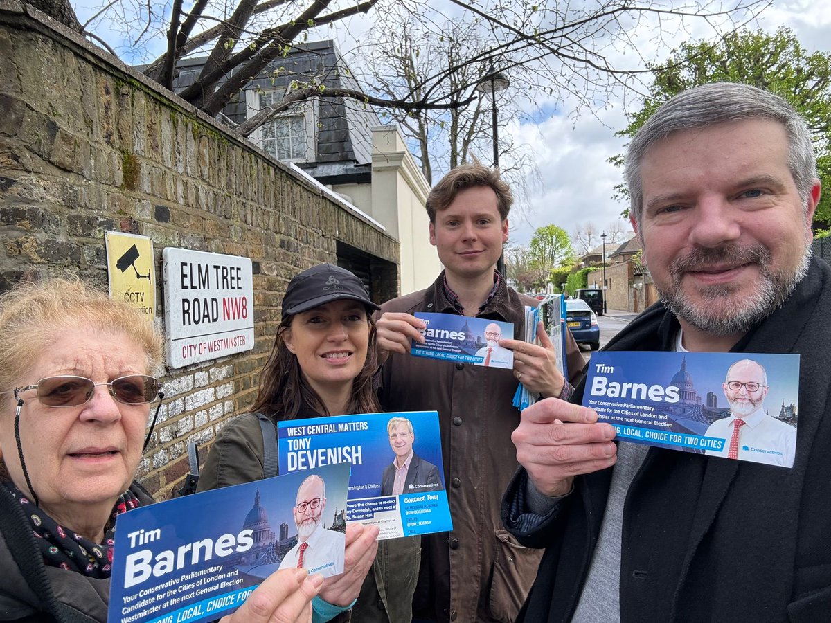 The Abbey road brigade out yesterday supporting @Tony_Devenish & the great @VoteTimBarnes. Lots of support here with our superb councillors @alanmendoza and Caroline.