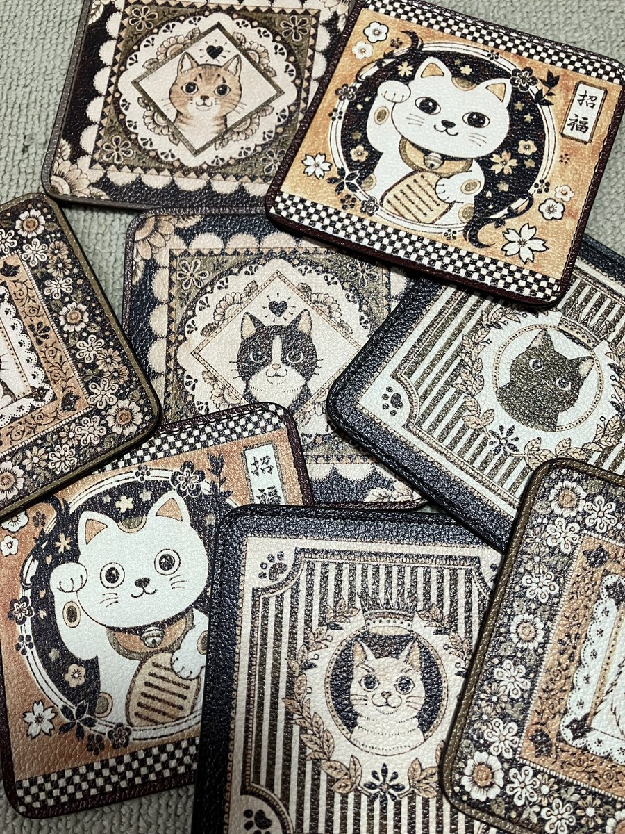 「デザフェス出品用の合皮コースターが、もう届きました!早っ!1枚500円で頒布しま」|いさぎ/デザフェス20日（土）M-104のイラスト