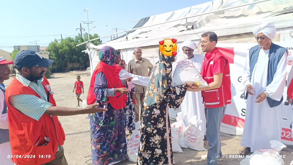 Distribution of 1000 food baskets to IDPs people in the Red Sea with the support of the Turkish Red Crescent توزيع ١٠٠٠ سلة غذائية علي النازحين بالبحر الأحمر بدعم من الهلال الاحمر التركي
