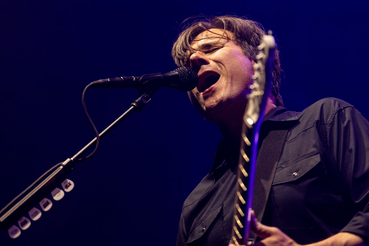 OWHpictures's tweet photo. Fall Out Boy, with opener Jimmy Eat World, rocked out in Omaha on Friday night.
All the photos---> https://t.co/jMV0P0vs5u
#FallOutBoy #JimmyEatWorld #FOB #SoMuchFor(2our)Dust #SoMuchFor2ourDust #LiveMusic #Omaha
📸 by @annaereed https://t.co/GaJS3MjupX