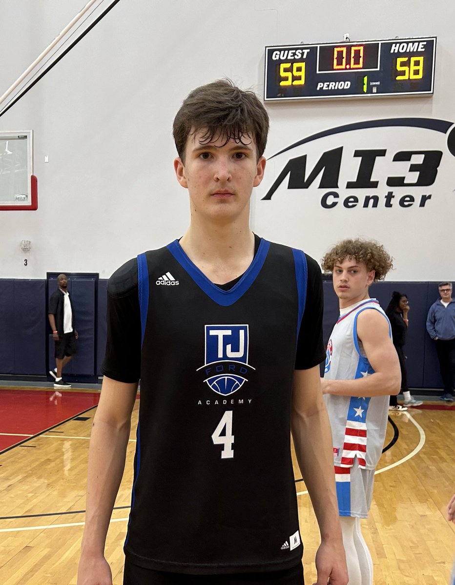 Lucas Hobin @lucashobin2025 was sensational in @tjfordacademy 1 point win over Texas Takeover! He displayed his full arsenal of offensive skills! He is one to watch going forward this spring/summer! #GASO #2CitiesHou