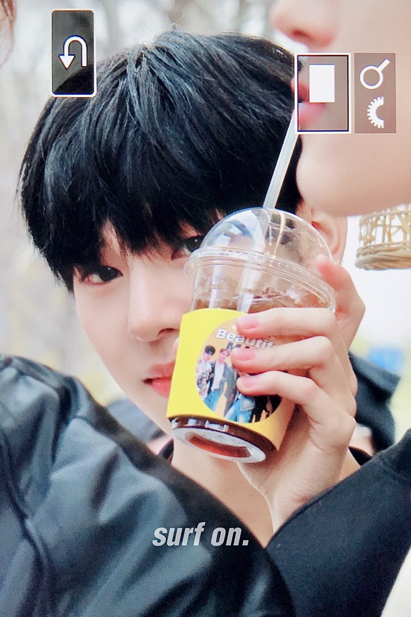 surfon218's tweet photo. 240406 미니팬미팅 프리뷰

내 귀염둥이

#드리핀 #DRIPPIN #김동윤 #동윤 #DONGYUN https://t.co/t7s65HXyRw