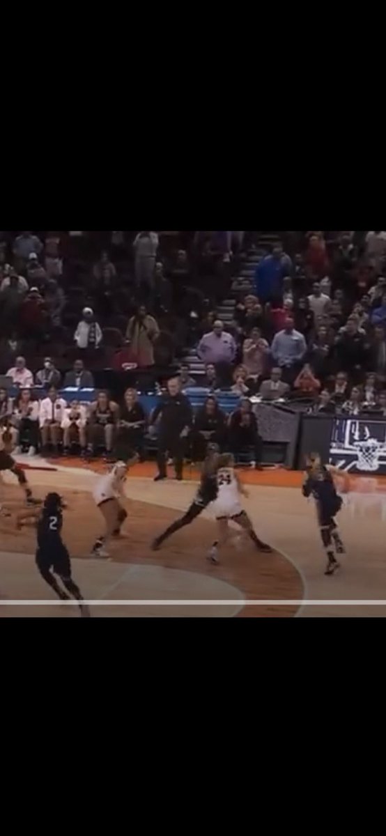 _DrewK3's tweet photo. @GottliebShow Clearly a moving screen! Learn ball! https://t.co/vdm0jDq6wr