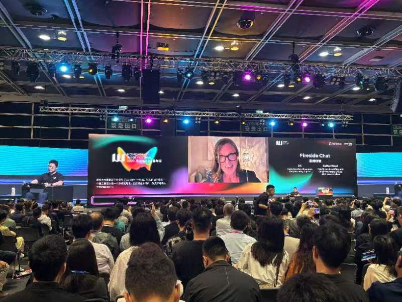 UXLINKofficial's tweet image. Saturday vibes at @festival_web3 with snippets of the Uxlink team! If you're in Hong Kong, come say hi or drop us a DM to connect. Excited for great conversations and connections! #Web3FestivalHK #Networking #HongKong #Web3Festival