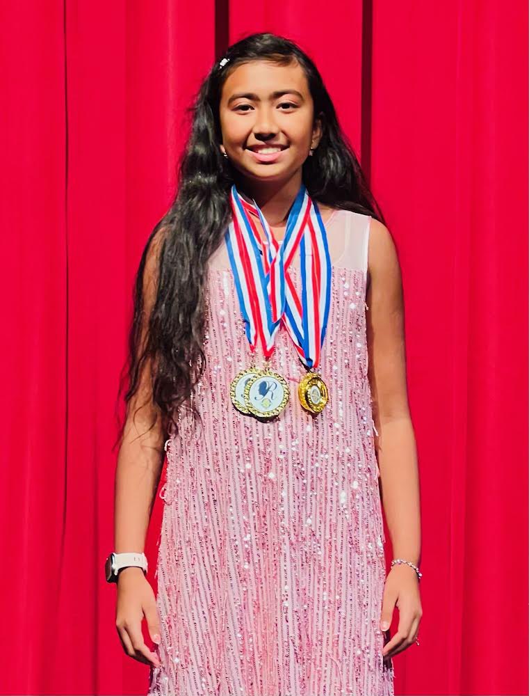 Congratulations to Eagle, Tiana Shah, who won not 1, 2 or 3, but 4 @LeanderISD Reflections Awards of Excellence: *Visual Arts 🏅 *Photograph 🏅 *Film 🏅 *Literature 🏅 And, her Film Production is going on to the Award of Excellence at State level! #SoaringTogether💙🦅💛