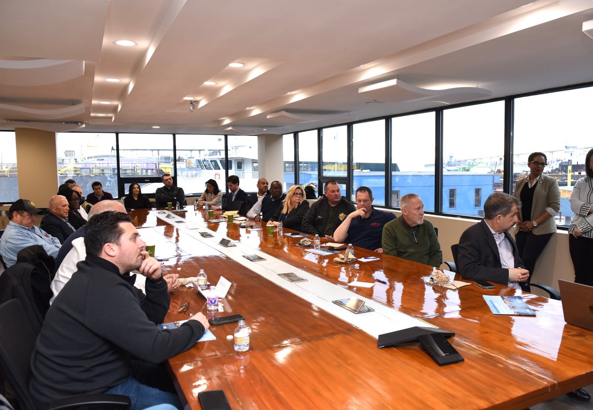 Exciting news! SIIA’s Offshore Wind Forum was a success! Together with industrial businesses and government officials, we're unlocking opportunities in the green energy sector. Offshore wind is the future of Staten Island, and we're leading the charge towards sustainability.