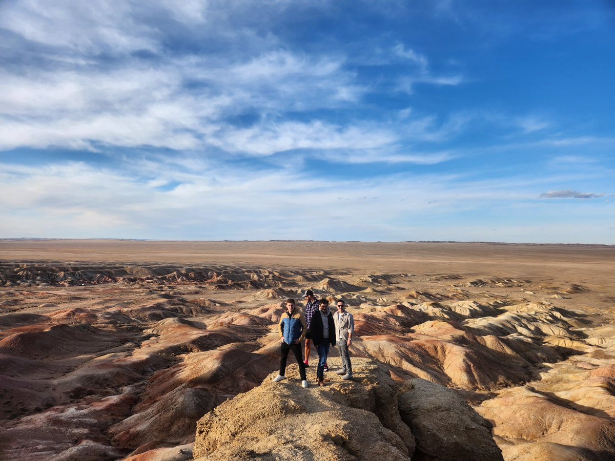 🤩 'We had a fantastic trip with Munkhbat. The price was very reasonable and we saw something #spectacular in the #Gobi desert every day.' indyguide.com/host/munkhbat