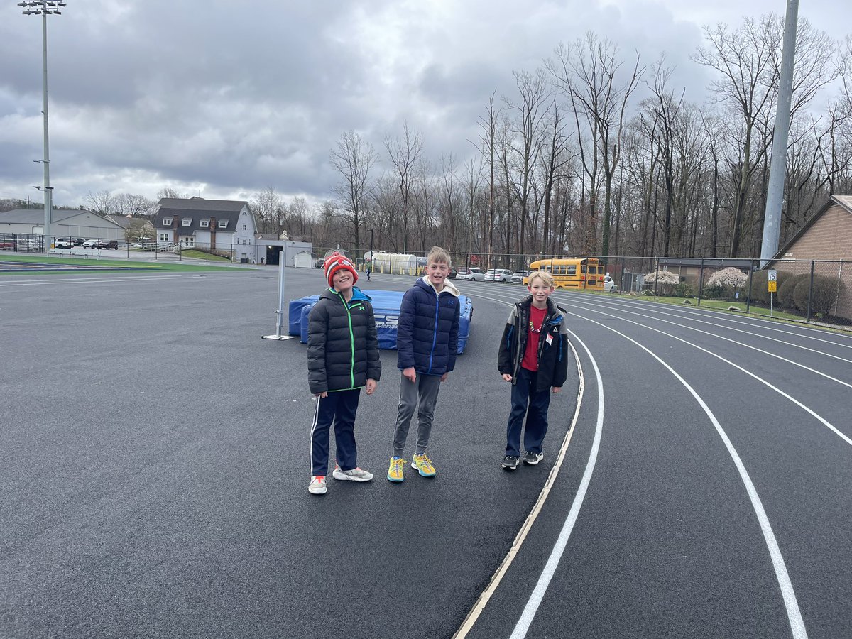 heldshornets's tweet photo. 2nd day of just run! It’s so fun to run/jog with these kids! https://t.co/9duYwXjju6