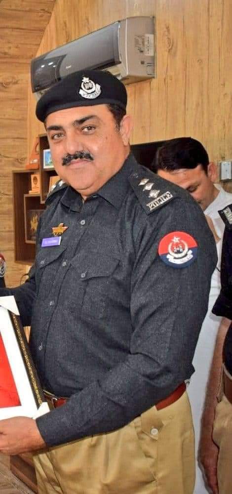 Undoubtedly, DSP Gul Muhammad Khan epitomized bravery, competence, and professionalism as a police officer. It is a well-known fact among law enforcement personnel that patrolling rural areas at midnight poses numerous threats, yet they undertake this duty without hesitation for