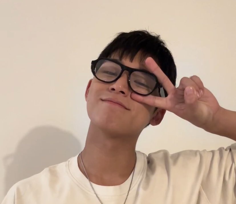 kmgrdacc's tweet photo. @hong_joshui HAPPY MINGYU DAY 🐶
#4월에_피어난_민규라는행복
#BrighterOnMINGYUDay https://t.co/vRGGGsKZbh