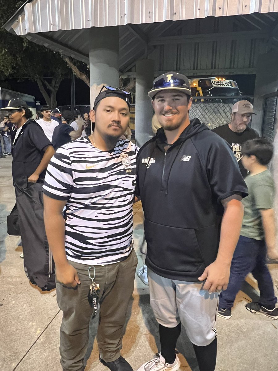 Finally got to watch a baseball game fully, and support a fellow World History teammate! Tough loss versus a cross-town rival, but great kids and coaches, we’ll learn from this! @Irving_Baseball