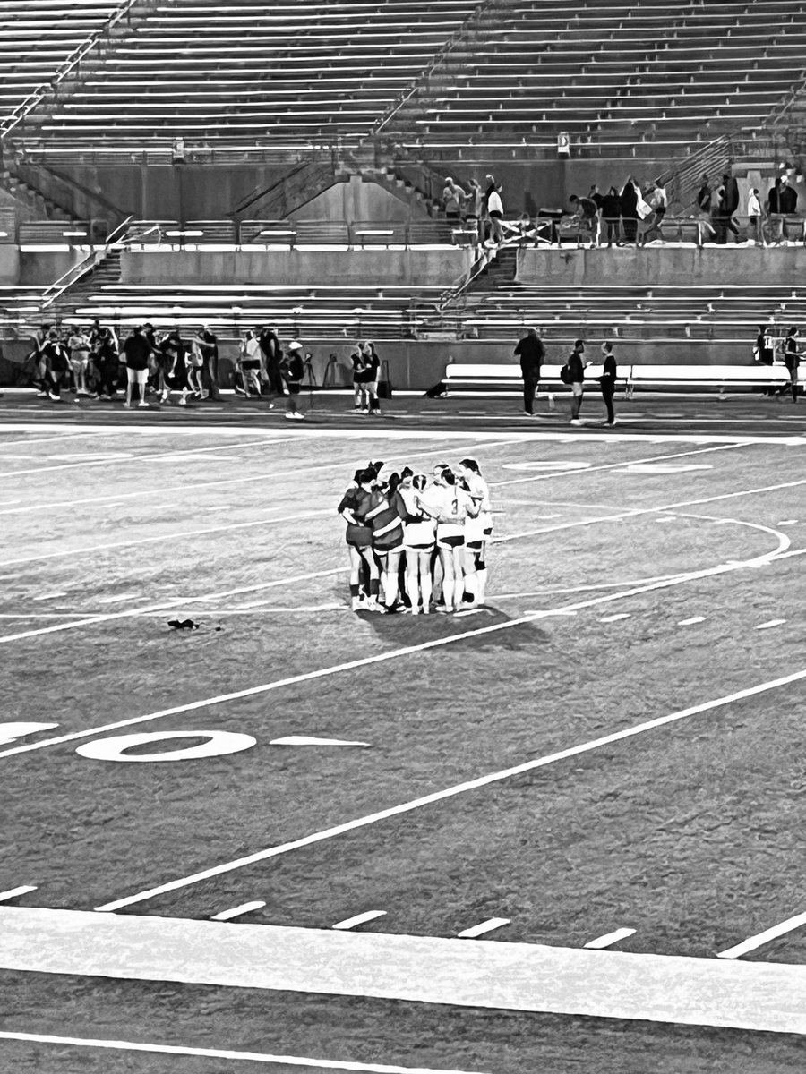 These 9 girls have my ❤️ Leaders on and off the field. Thank you for helping build and pass on our #asone legacy! These seniors are so loved and will be greatly missed. ❤️🤍🦬@THS__athletics @TISDTHS @TISD_athletics