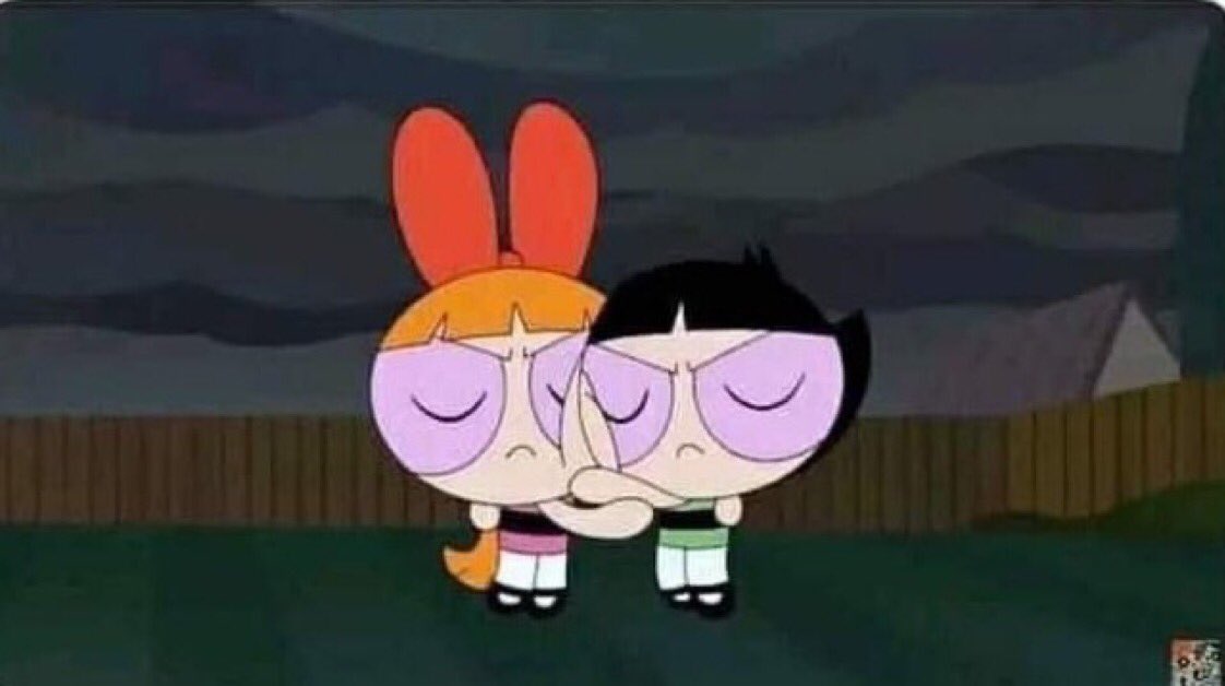 s44nti's tweet photo. cuando me enojo con mi amiga pero nos reconciliamos porque solo entre nosotros nos aguantamos https://t.co/EZCb8dw15X