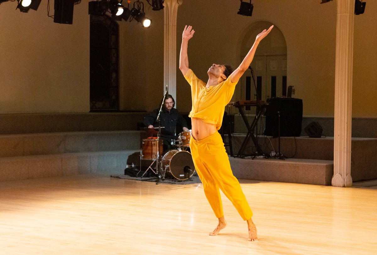 March brought a whirlwind of dance action to NYC. Here's my roundup @92ndStreetY @TheJoyceTheater @DanspaceProject @ParkAveArmory @ChelseaFactory @LaMaMaETC @JuilliardSchool @TheChocoFactry wendyperron.com/march-madness-… Ph @Stacy