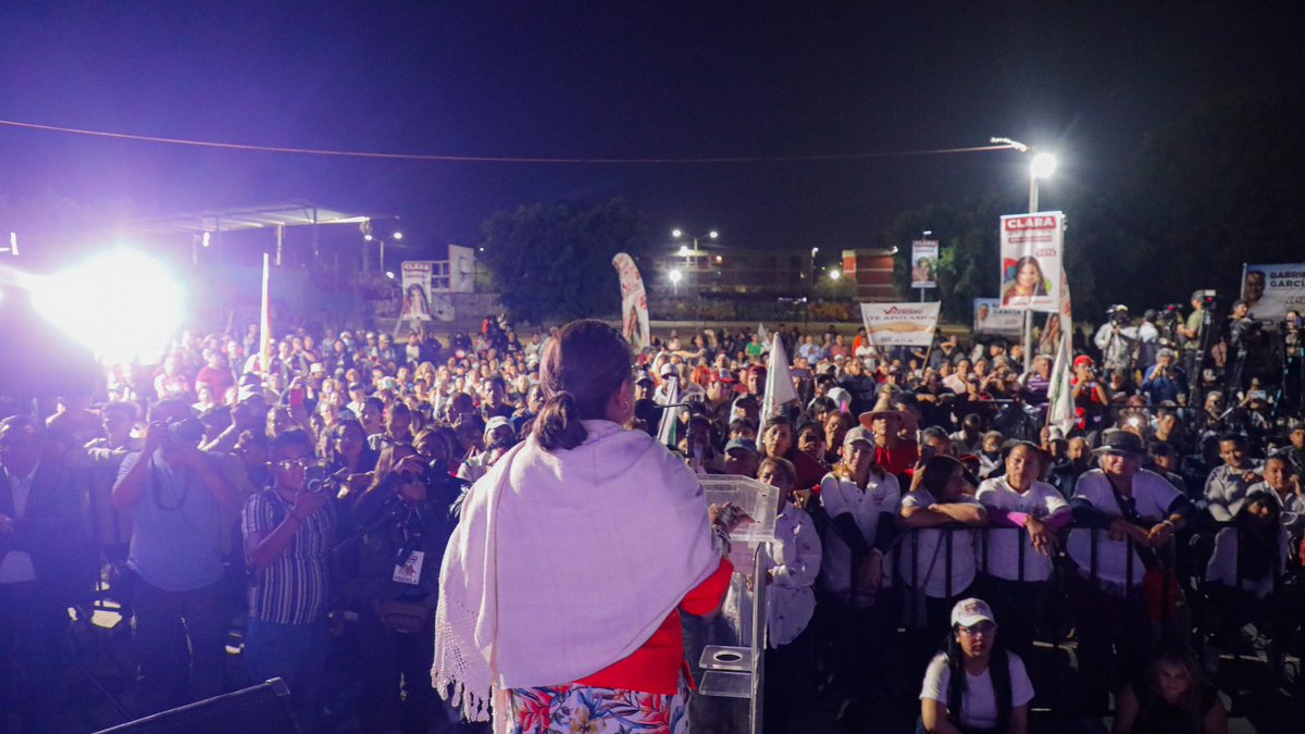ALEIDAALAVEZ's tweet photo. Queremos una #Iztapalapa segura, una Iztapalapa cuidadora, una Iztapalapa sana. Estamos tocando los corazones de la gente para que, unidos, consolidemos la siguiente etapa de la transformación. 
Esta noche con @ClaraBrugadaM y las y los candidatos de la coalición Seguiremos Haciendo  Historia en la
Ciudad de México.
#ClaraJefaDeGobierno 
#AleidaAlcaldesa
#OrgullosamenteIztapalapa