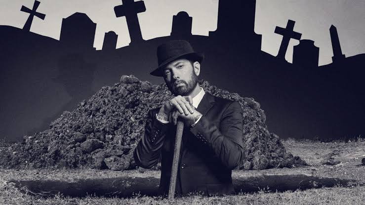 Shadyind's tweet photo. Eminem's "Curtain Call"(17.3k units) outsold MGK &amp; Trippie Redd's album's 1st week sales(17k) in its 956th week! 💀 https://t.co/XS6PhPIJKB