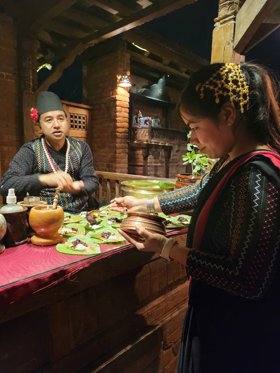 Fantastic evening at this great Newar restaurant in Kirtipur: good food, music, lots of dancing and the best Nepal has to offer: beautiful and warm people who make us feel so much at home 😍
