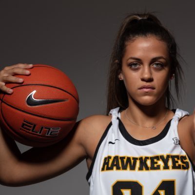 Arniieee's tweet photo. I will never forget @GabbieMarshall’s generational tournament run for the best @IowaWBB team in history.

She was on top of every screen vs Paige that she didn’t switch on. Drew offensive fouls when it mattered most. 

The OG CLAMP 🗜️ https://t.co/P7E5wJTpQo