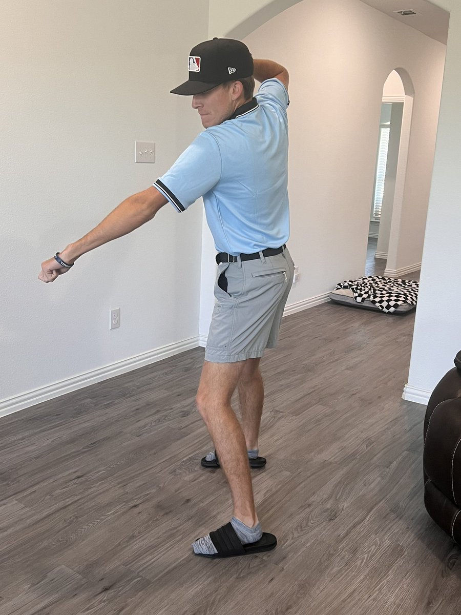 cadenfoutch32's tweet image. Reminder this Monday night we’re coming to Section 133 in umpire gear
#MakeBaseballFunAgain #CoreysCorner