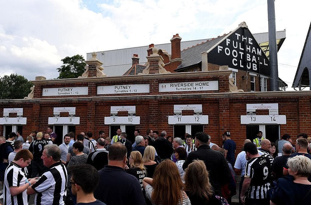 ⚪️ Fulham (a) Another sold out away end in the capital this afternoon for a traditional 3pm KO. Safe travels to everyone heading down! 🍻 Millers, Dolphin around Kings Cross. 🍻 Eight Bells, Temperance at Putney Bridge HOWAY THE LADS #NUFC