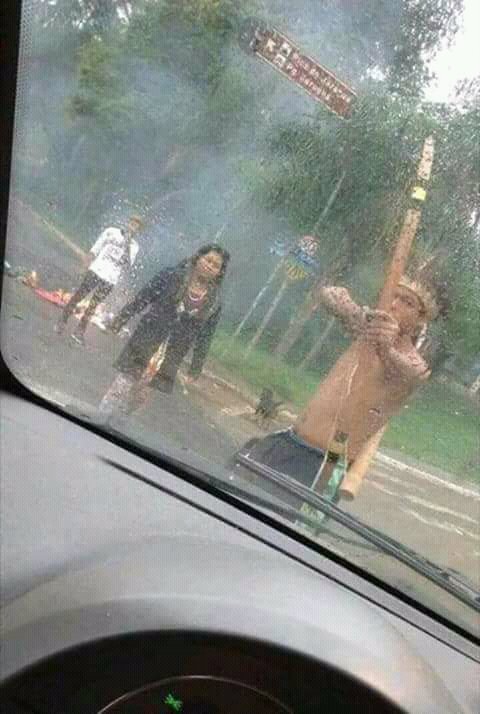 Robnilo's tweet photo. Amigos, ya están llegando los soldados Ecuatorianos. 😨 https://t.co/C7Xt5pZYfx