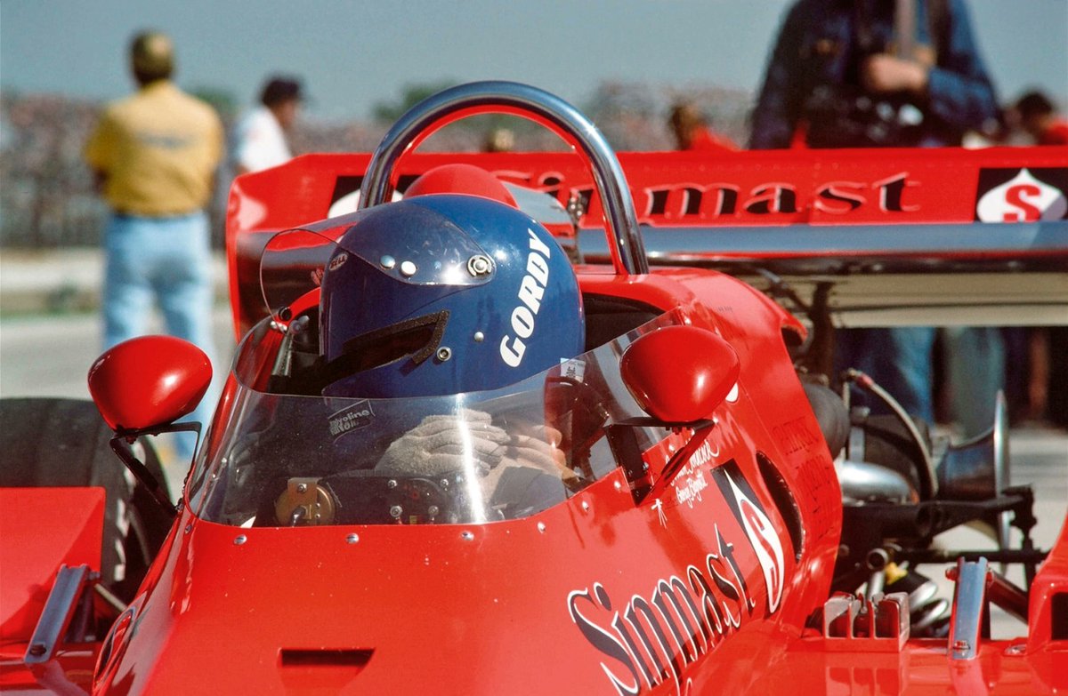 RSF_Motorsport's tweet photo. Gordon Johncock, Wildcat Mk 1 - DGS.
USAC Champ Car Series, Indianapolis 500, 1975.

#CART #ChampCar #Indycar #Indy500 #Indianapolis #Johncock #Wildcat #RacingHelmets #Helmets https://t.co/D6Kulnncex