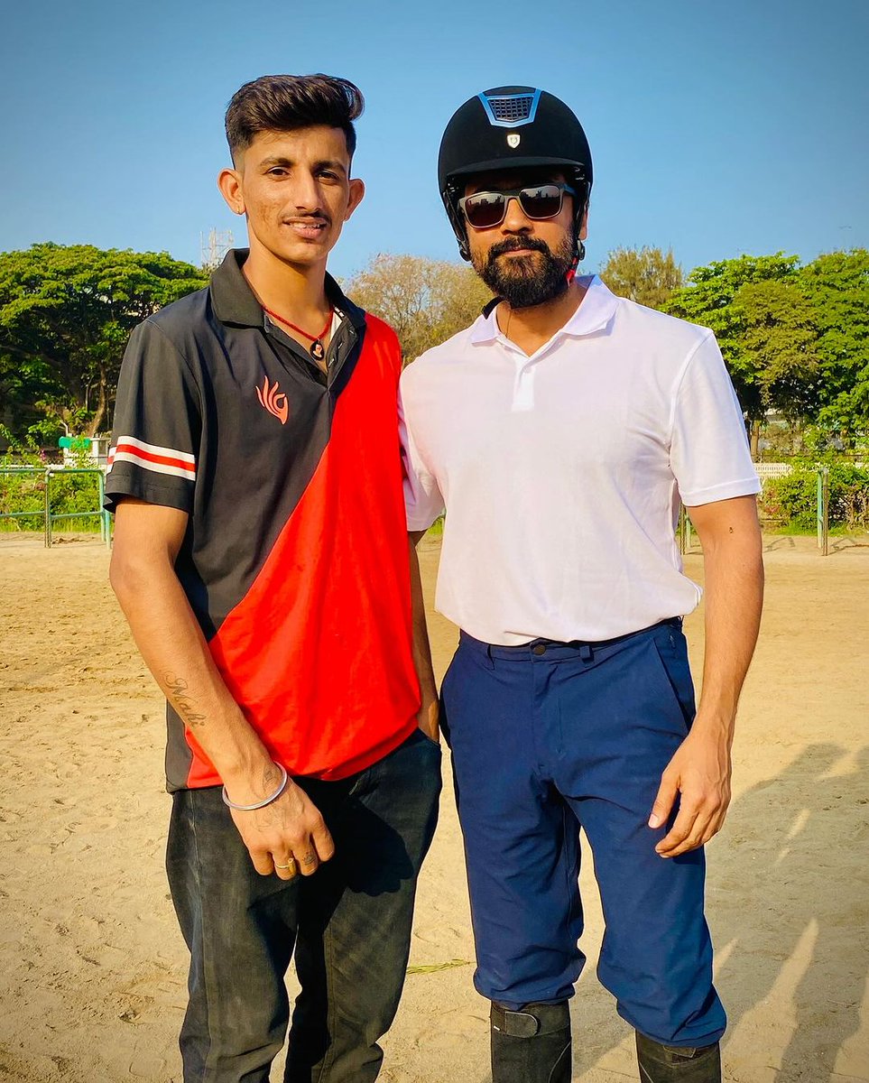 A latest pic of Singam @Suriya_offl getting ready for action with some horse riding 🏇 #Kanguva