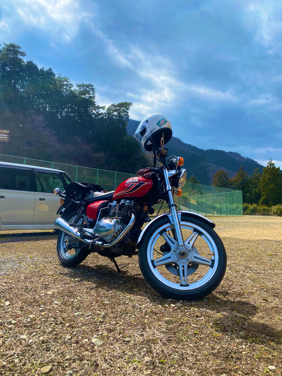 夜天気崩れなければ単車で夜桜行こうかな〜😋
誰か一緒に行きますか😆？