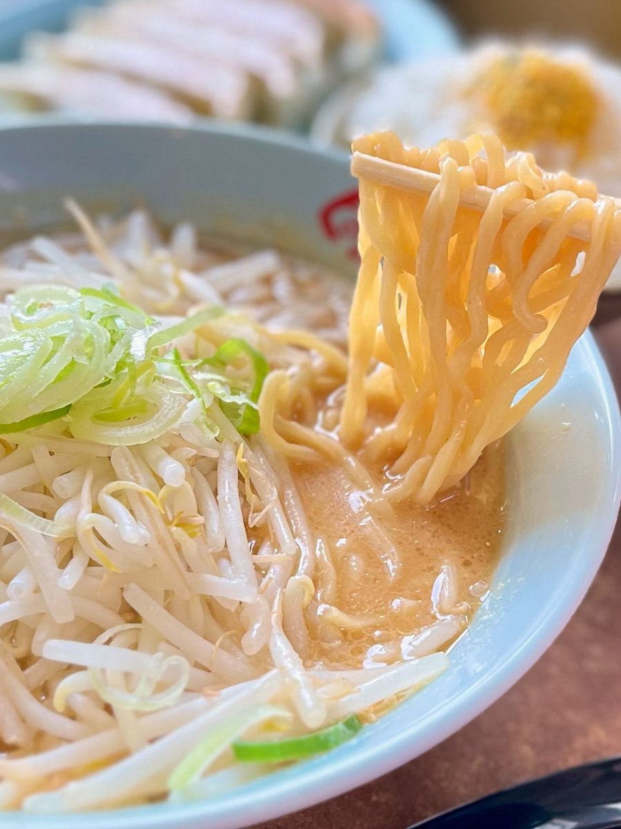 くるまや味噌ラーメン美味しいです😋ごはん食べ放題うれしいです #くるまやラーメン高岡店