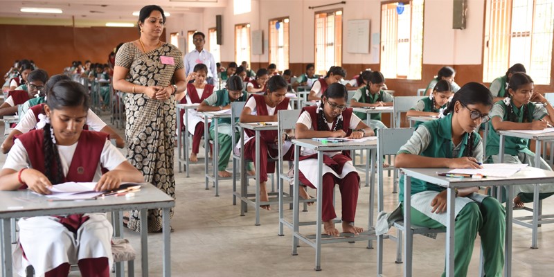educationtimes's tweet image. CBSE tweaks class XI, XII exam pattern to increase competency-based questions.

Read full Article on - educationtimes.com/article/newsro…

#CBSE #Competency-basedquestions