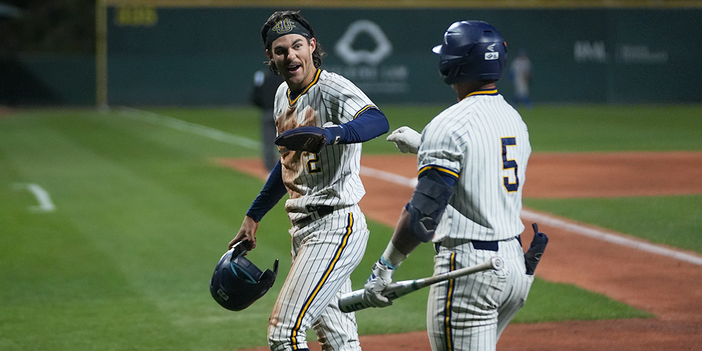 Do the Milli Vanilli chest bump! The Anteaters celebrate their 9-3 win over the Gauchos. @UCIbsb improves to 23-3, 9-1 in the @BigWestSports. UCSB falls to 16-9, 4-3. Jo Oyama slams 2 triples, 1 double & Woody Hadeen goes 3-for-5 w/ 2SBs. Game two on Saturday is on @ESPN,2