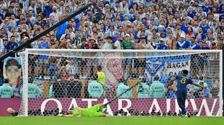 Yo admiro a Tchoamení, pues él salvó al fútbol en Qatar22 y por eso no hace falta compararlo con un multi campeón con el City ganando el triplete.