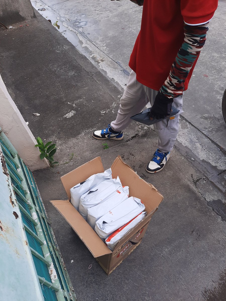 Gyubear06's tweet photo. #Gyubearupdates

parcels has been picked up na po.

thank you so much!! ✨️🎀 https://t.co/zH475jHAcB