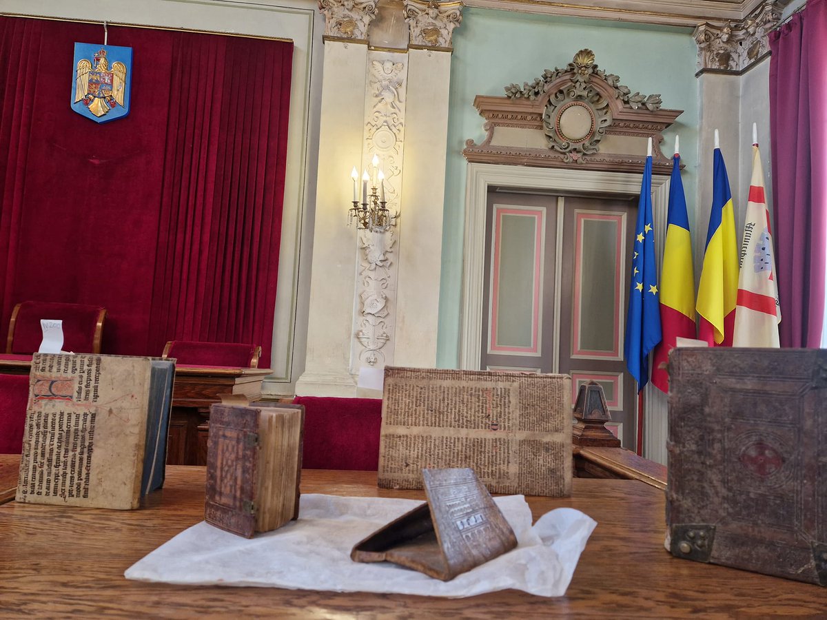 ScriptTrans's tweet image. Recuperarea moștenirii textuale medievale a comunităților mici și mijlocii: lansarea #RESTORY la #Sighișoara. 5/04/2024 

facebook.com/iuliansirbusig…