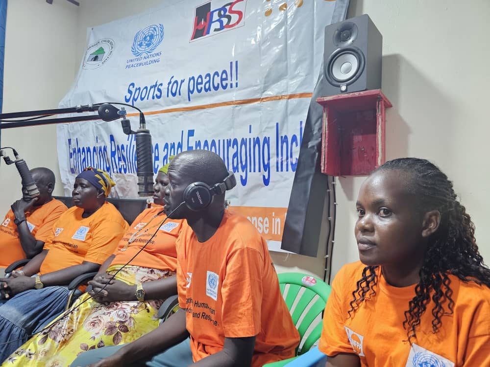 In collaboration with @UNFPASouthSudan, @HopeRestoratio3 hosted a radio talk show at Leer FM 📻. 🎙️ TOPICAL DISCUSSIONS: 1️⃣ #Empowering_Girls: Panelists discussed on enhancing the participation of girls in decision-making processes within our community. #Girls voices matter,…