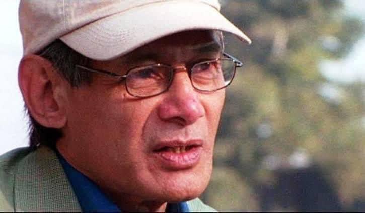 In Paris, during an interview he was quoted saying, “My philosophy in life is that we are masters of our own destiny and responsible for our own actions.”

#TheSerpent #April6 #Sobhraj #TheSerialKiller #Enigmatic #Playful #TheMysteriousMan #TheHippyTrail #ShobrajInParis #TheGood