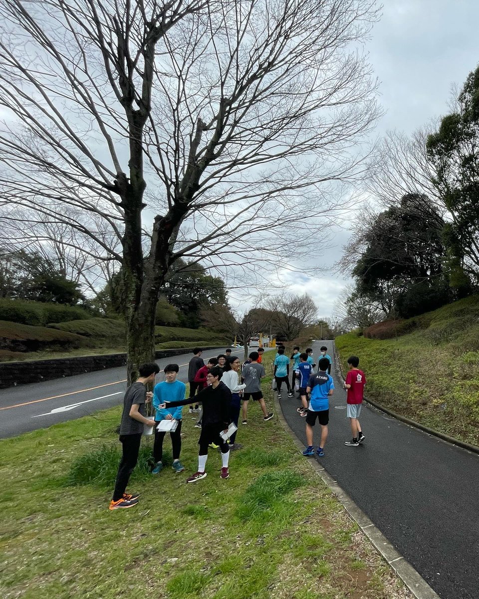 一昨日4/4から1泊2日で、関東圏の中高生12校60人が参加する合同オリエンテーリング合宿に参加してきました！ 本校からは4名が参加し、全員が運営として合宿の成功に貢献しました。 普段はできないような貴重な経験もでき、また他校の競技者との交流もでき、とても有意義な2日間を過ごせました！