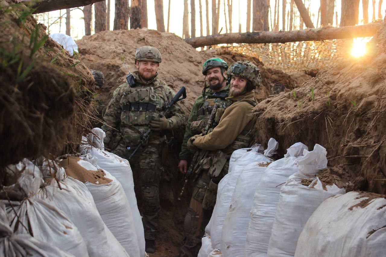 صور الجيش الاوكراني في الحرب الروسية-الاوكرانية.........متجدد GKdZOOAXwAAskB-?format=jpg&name=large