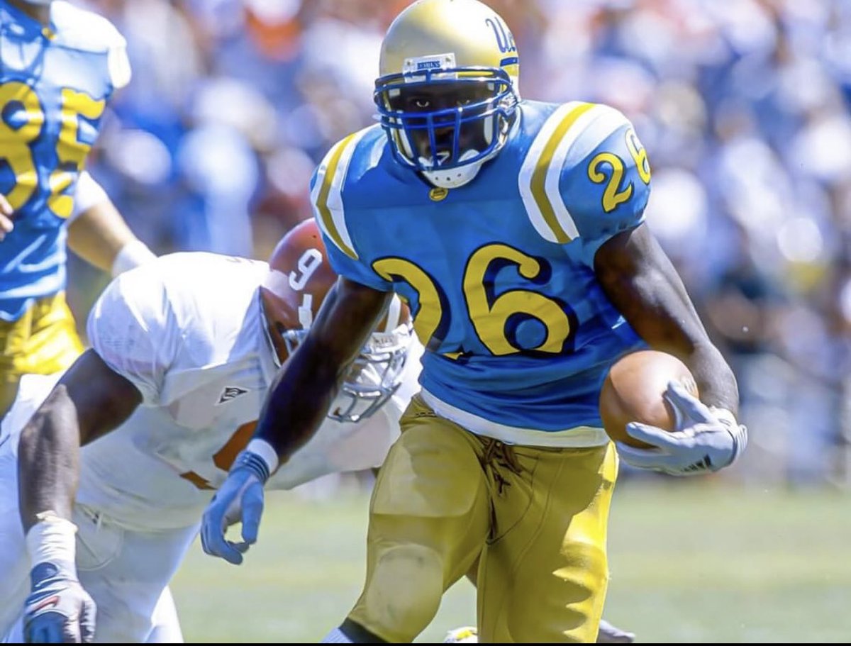 Teamduse2's tweet image. I will be at UCLA practice tomorrow @UCLAFootball @DeShaunFoster26 @TEAMHUSTLEFTBL @GregBiggins @PGregorian @BrandonHuffman @boscofootball