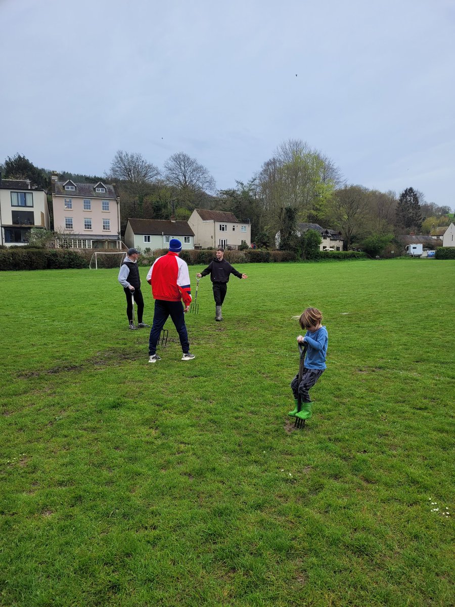 FcUplyme's tweet photo. The Swallows are down early-doors..... we want to play football, today! @swsportsnews 
#getthekidsinvolved https://t.co/jdMRflfqQb