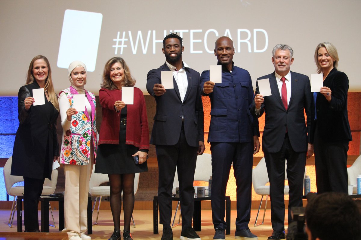 Athletes have the platform and a (very young!) audience that looks up to them to promote how the power of #sports can transform lives for good. That’s why @UNESCO & @PeaceandSport have joined forces to make a call for everyone to raise a #WhiteCard & #SpeakYourPeace!