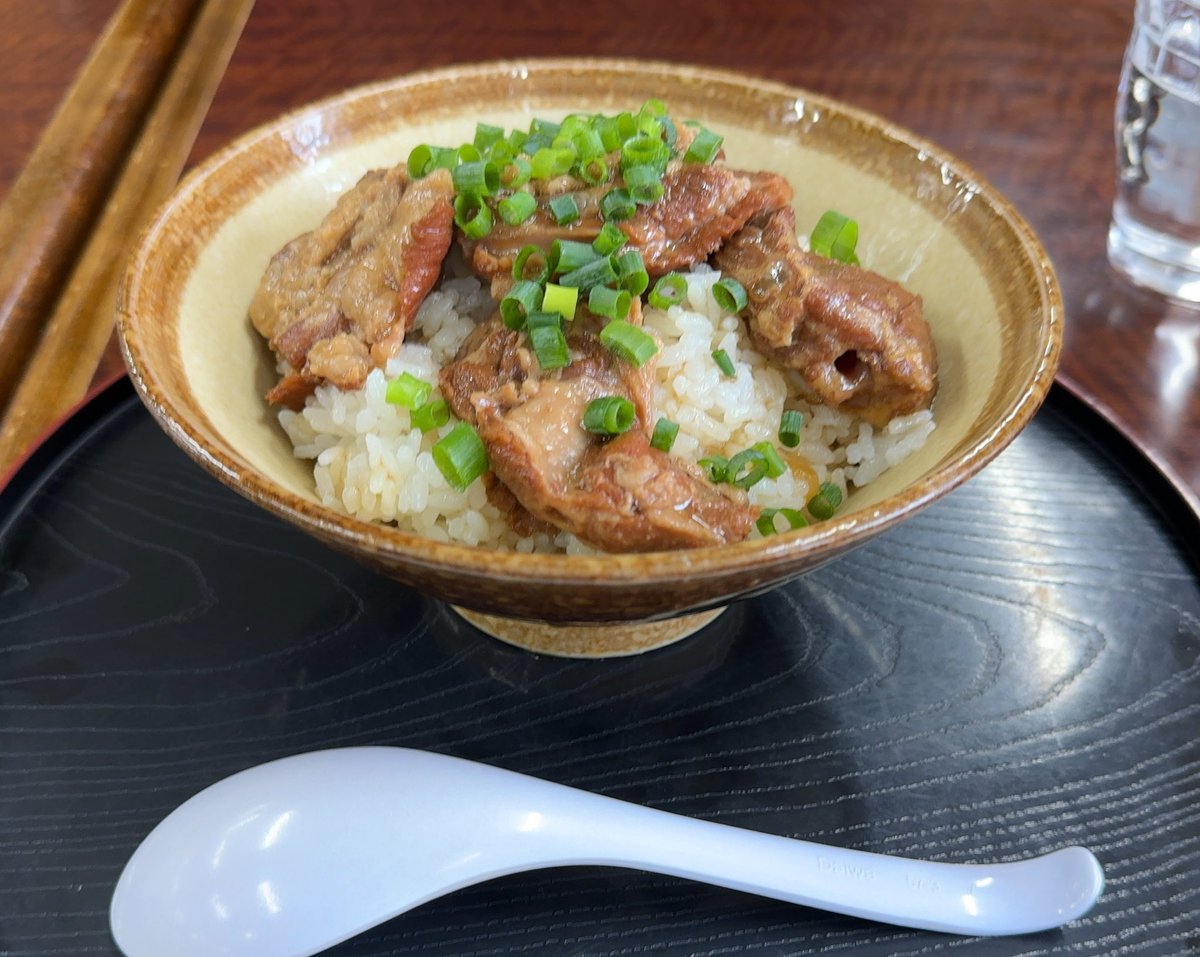 沖縄そば 南風

あおさそば
TP 玉子
ソーキ丼(小)

ご馳走様でした( *・ω・)*_ _))
沖縄を感じる🏝️
腹ぱん꜀(.௰. ꜆)꜄

#沖縄そば南風
#南風
#ぱいかじ