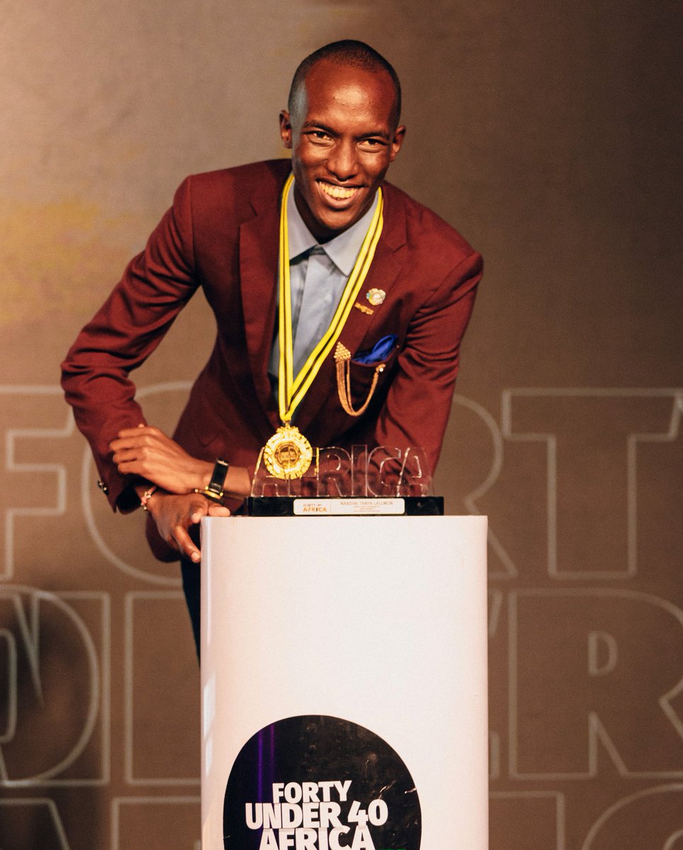 Whoop: 40 Under 40 Africa 🏆
Awardee: Yours faithfully 🏅
Category: Science and Innovation 🔬

If you're reading this, you're probably one of the giants whose shoulders I've been privileged to stand on. And I'm immensely grateful. 
🧵