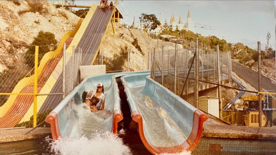 Magic Mountain chairlift and waterslide -
at Magic Mountain,
Nobby Beach - Miami
GOLD COAST
Courtesy : Gary Tresize
Have you seen the old Gold Coast 
#MagicMountain #chairlift #waterslide #NobbyBeach #Miami #GoldCoast