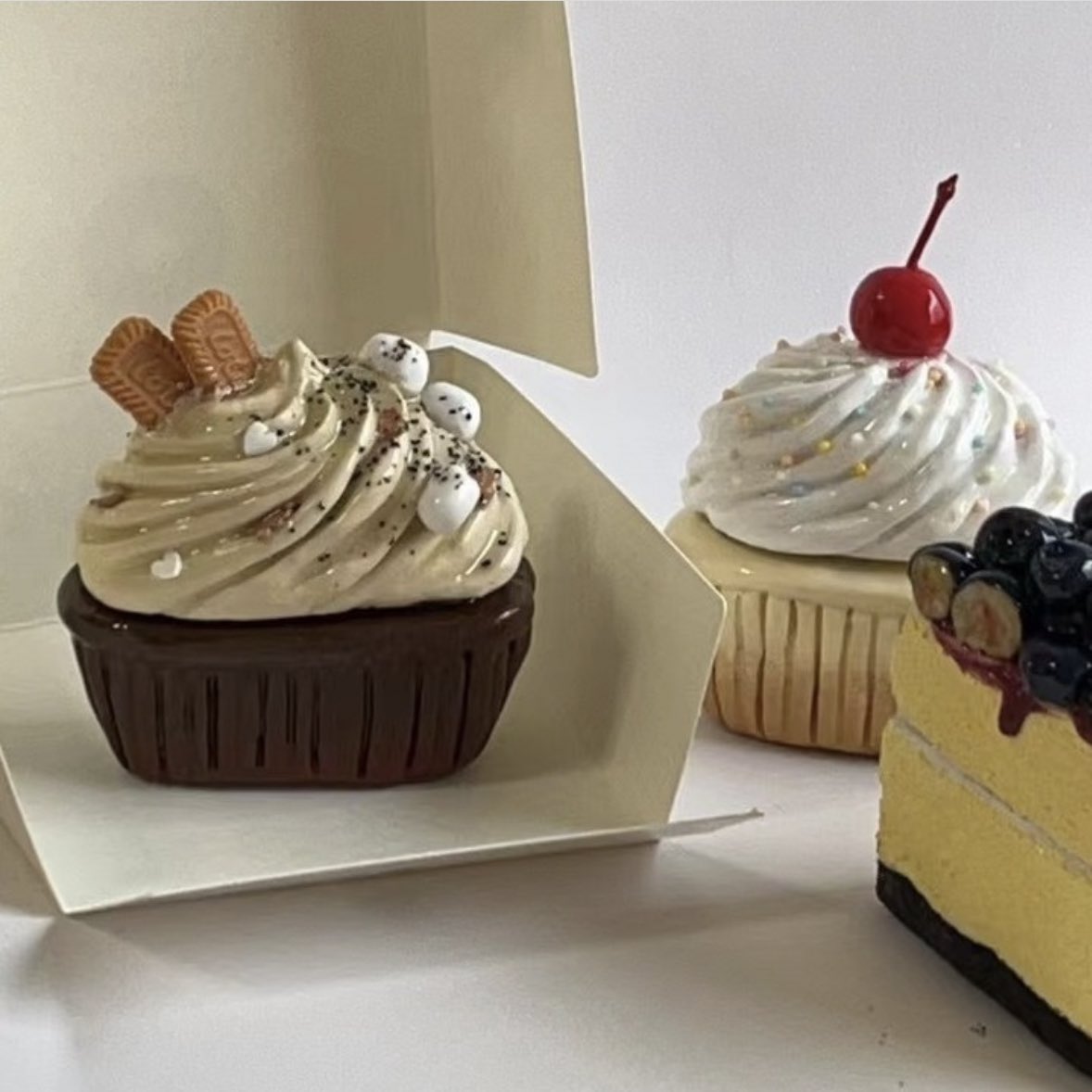 medium_wn's tweet photo. 헐 에어팟케이스 너무 신기함 ......🍰🧁 https://t.co/IHpnSzYmNW