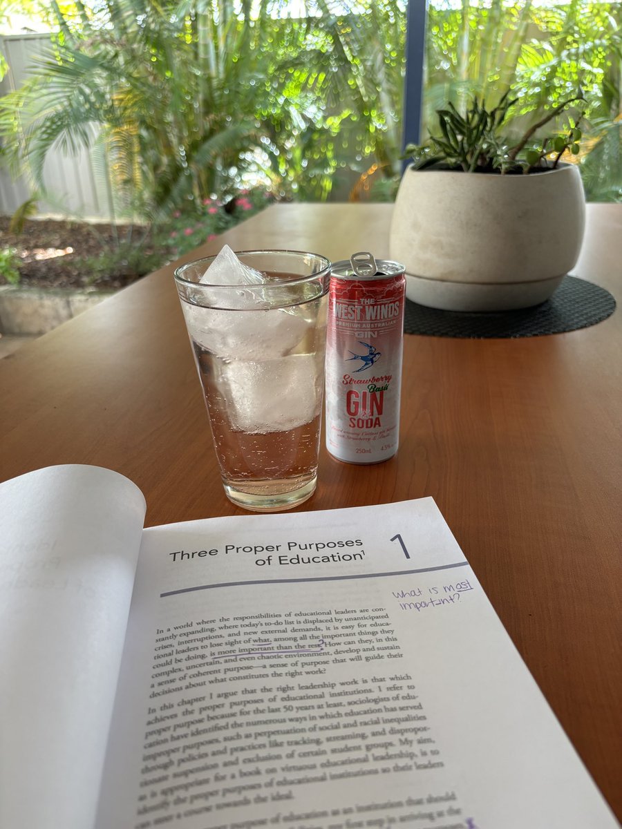 A refreshing gin & soda 🍹 + some Virtuous Leadership by @RobinsonViviane for a relaxing Saturday afternoon. Who will I see at the @ACELWA book club on Thursday to chat about leading by doing the RIGHT things in the RIGHT way? #edleadAU