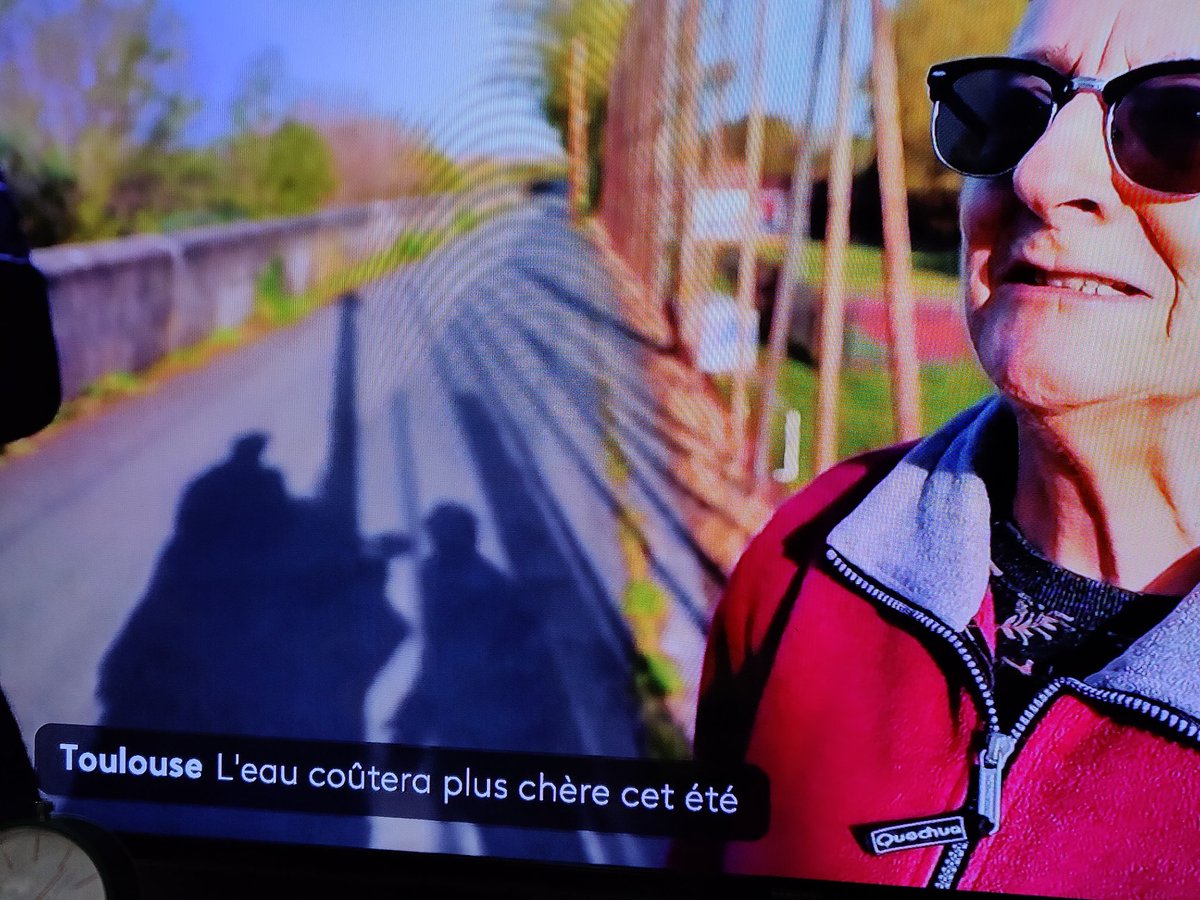 cedrict's tweet photo. Hello @infofrance2 @FranceTV. Il n'y aurait pas un petit souci de relecture ? #orthographe https://t.co/jAwtUXZk5U