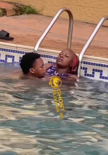 tweetzbyidil's tweet photo. #knacking in the pool??!!! These are reasons why you shouldn't do public pools🥺😭 I might delete later…

Watch Video when you're Alone 🥵

( Drake Ecuador Esther ) https://t.co/NCFEBQP5WE