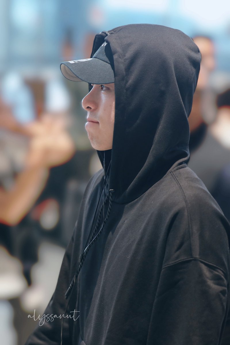 alyssanut's tweet photo. กลับดีๆคับน้องจุนเน่ 🥹❤️ 

@JUNE_GOZARU_JP 
#구준회 #아이콘 
#2024_iKON_LIMITED_TOUR_GETBACK_BKK
#Getback_iKONLIMITED_in_BKK https://t.co/yL2nnhYwjE