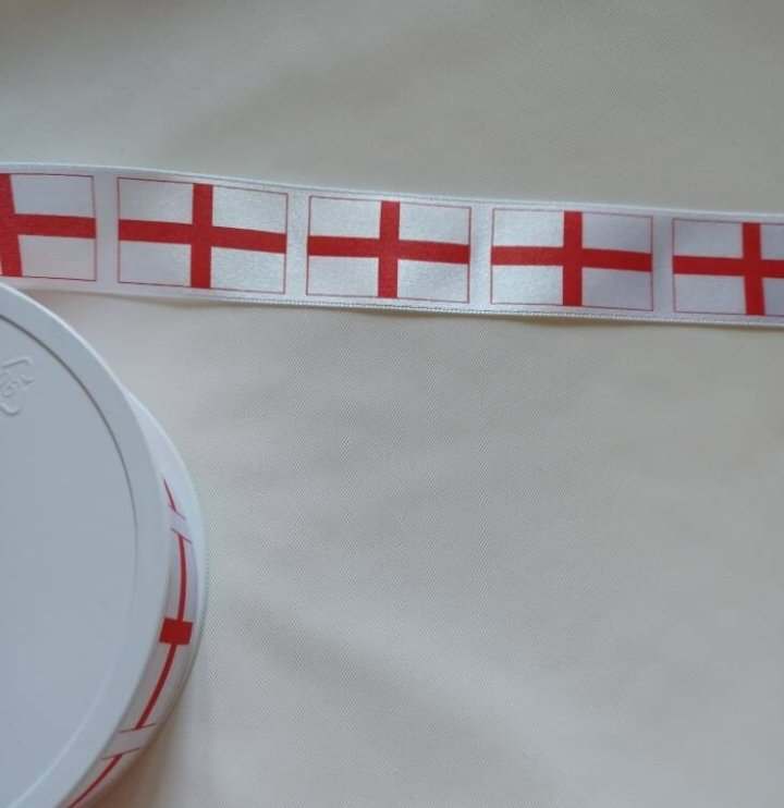 ❤️🏴󠁧󠁢󠁥󠁮󠁧󠁿ST GEORGE'S DAY🏴󠁧󠁢󠁥󠁮󠁧󠁿❤️
With St George's Day around the corner we have the perfect ribbon for your needs. 
At £3.29/m & FREE UK delivery it's a bargain. 

happyhandcltd.etsy.com/listing/124898…

#saturday #stgeorgesday #stgeorge #ribbon #etsyshop #etsy #EtsyStarSeller #craftsupplies